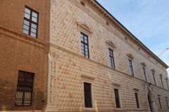 palazzo-diamanti